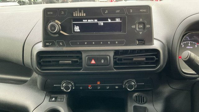 Vauxhall Combo 1.5 Turbo D 2300 White #6