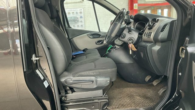 Renault Trafic 1.6 Dci 27 White #8