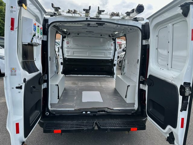 Vauxhall Vivaro   #25