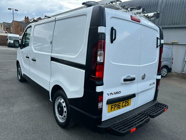 Vauxhall Vivaro   #32