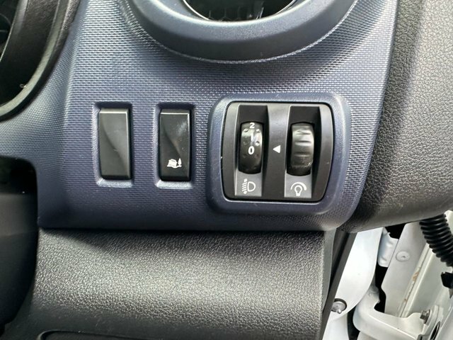 Vauxhall Vivaro   #10