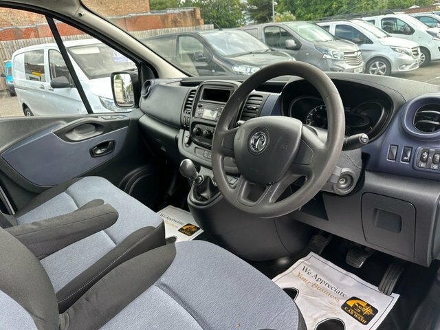 Vauxhall Vivaro   #11