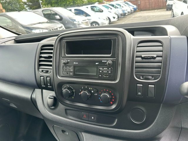 Vauxhall Vivaro   #17