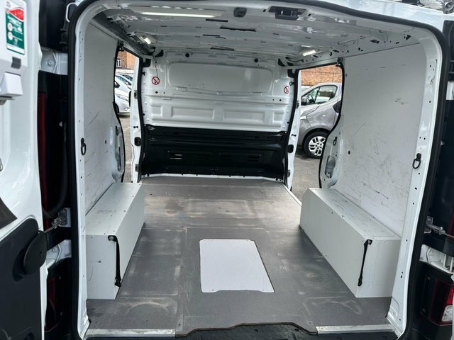 Vauxhall Vivaro   #24