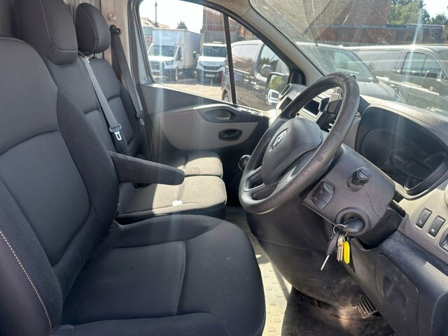 Renault Trafic Trafic Sl27 Business Dci White #8