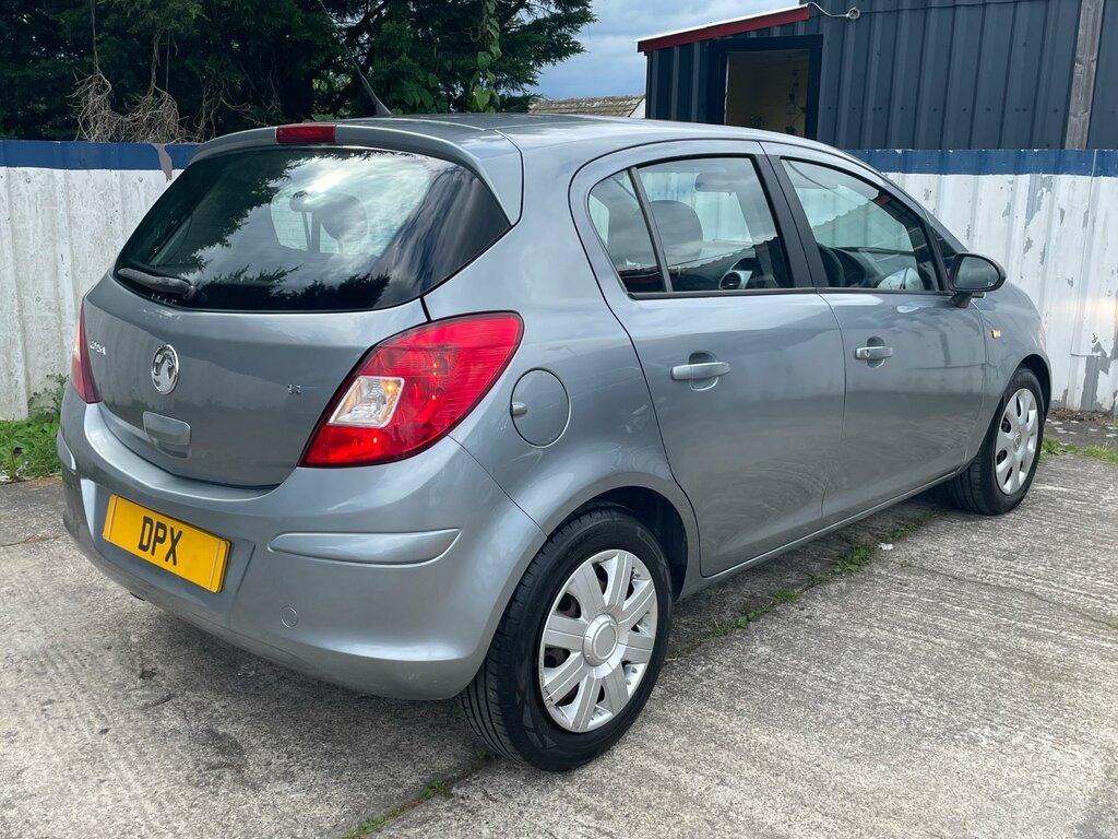 Vauxhall Corsa For Sale 1.4 16V Exclusiv Hatchback Aut VK12UMU Silver #3