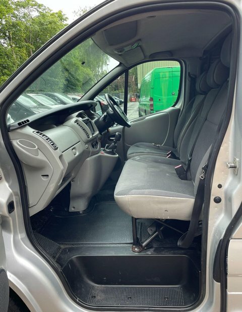 Vauxhall Vivaro Panel Van 2700Cdti Swb Shr Pv Sportive 2009 Silver #28