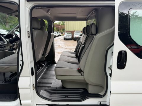 Vauxhall Vivaro 2.0 Low Miles Silver #36