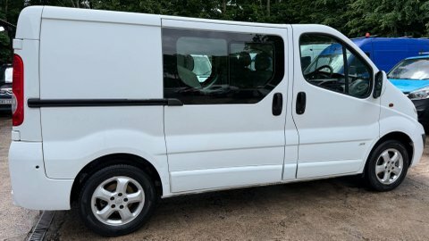 Vauxhall Vivaro 2.0 Low Miles Silver #16