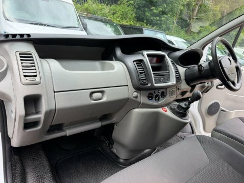 Vauxhall Vivaro 2.0 Low Miles Silver #26