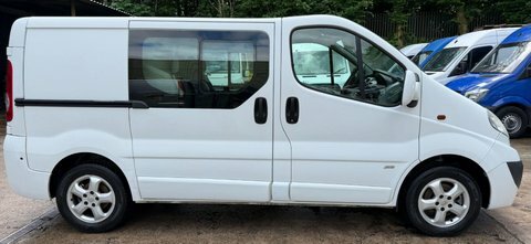 Vauxhall Vivaro 2.0 Low Miles Silver #18