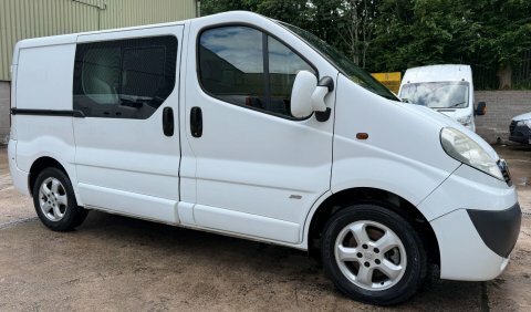Vauxhall Vivaro 2.0 Low Miles Silver #20
