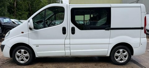 Vauxhall Vivaro 2.0 Low Miles Silver #8