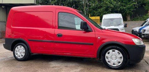 Vauxhall Combo 1.3 Cdti 1700 Red #4