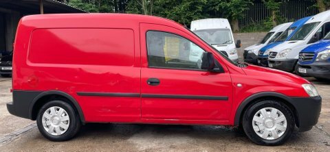 Vauxhall Combo 1.3 Cdti 1700 Red #5