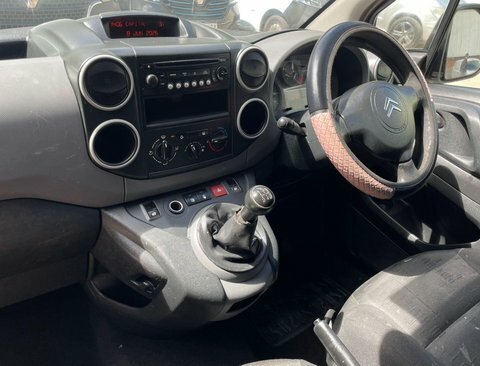 Citroen Berlingo White #32