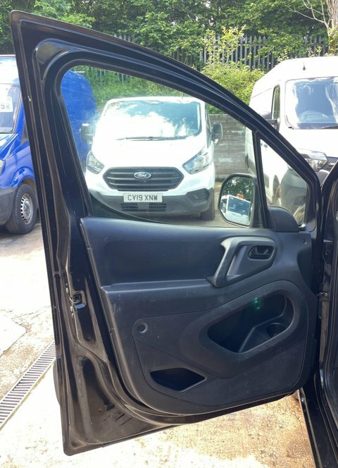Citroen Berlingo White #29