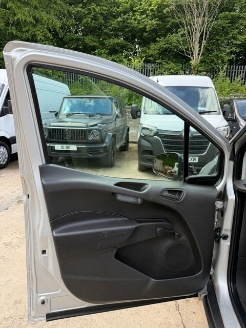Ford Transit Courier 1.5 Tdci 100Ps Limited Van 6 Speed White #23