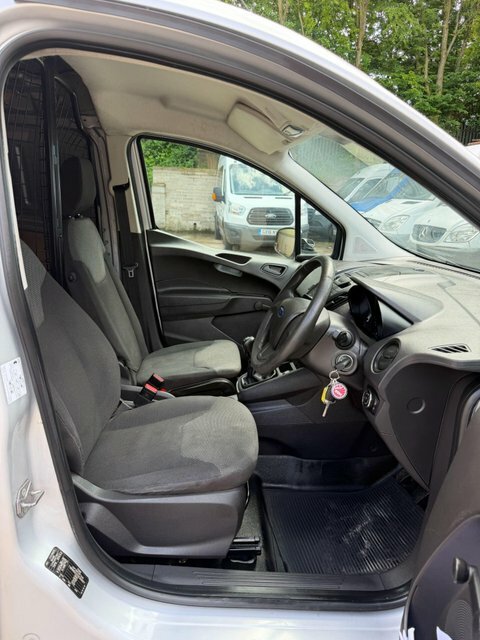 Ford Transit Courier 1.5 Tdci 100Ps Limited Van 6 Speed White #10