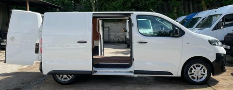 Vauxhall Vivaro 1.5 Turbo D White #6