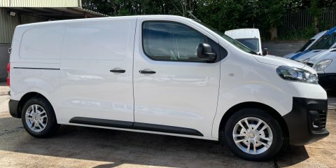 Vauxhall Vivaro 1.5 Turbo D White #4