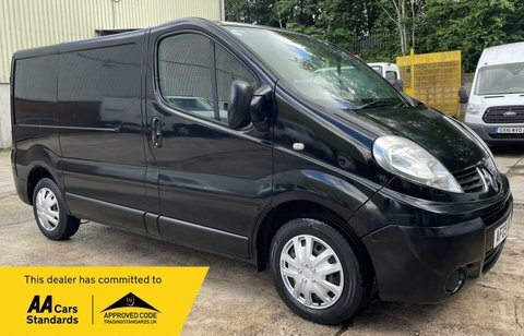 Renault Trafic 2.0 Td Dci Black
