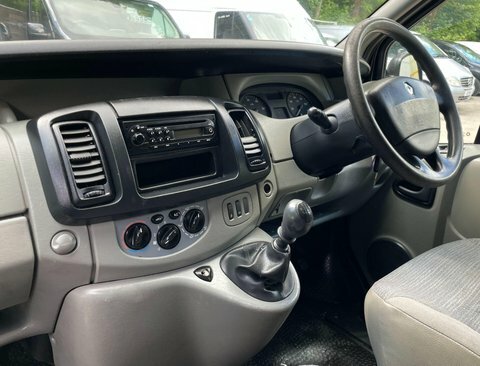 Renault Trafic Combi Van 2.0 Td Dci Ll29 Crew Van 200959 Grey #30