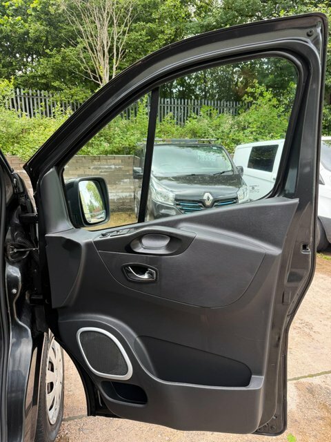Vauxhall Vivaro Panel Van White #20