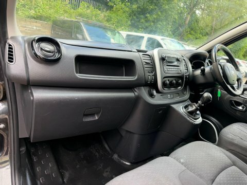 Vauxhall Vivaro Panel Van White #27