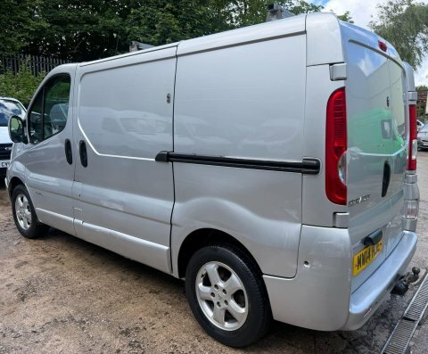 Renault Trafic White #13