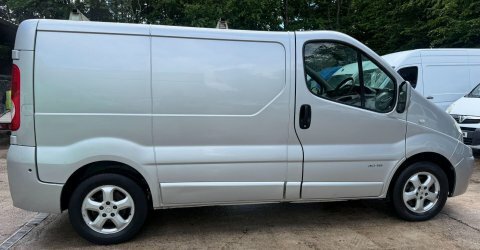 Renault Trafic White #18
