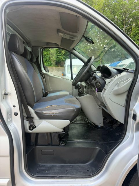 Renault Trafic White #22
