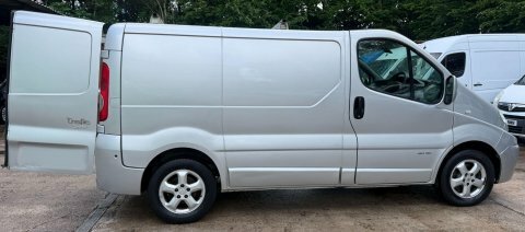 Renault Trafic White #15
