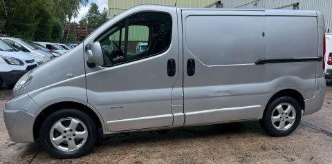 Renault Trafic White #12