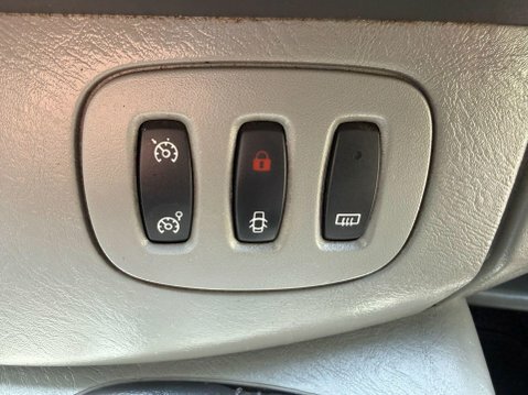 Renault Trafic Sl27dci 115 Sport Sat Nav Van Euro 5 Silver #57