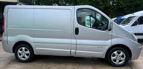 Renault Trafic White #17