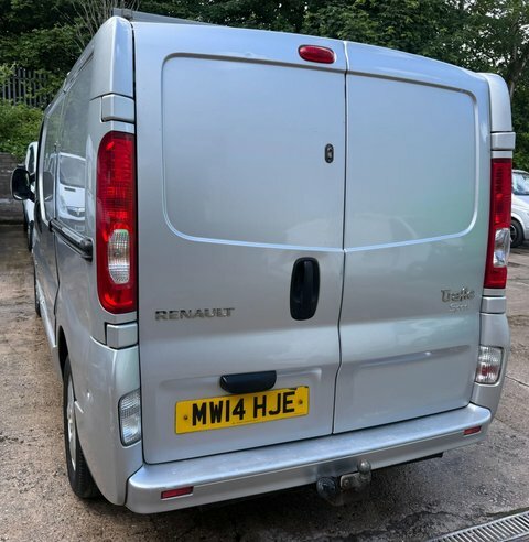 Renault Trafic White #33