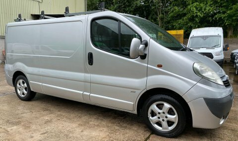 Vauxhall Vivaro 2.0 2900 Cdti Silver #3