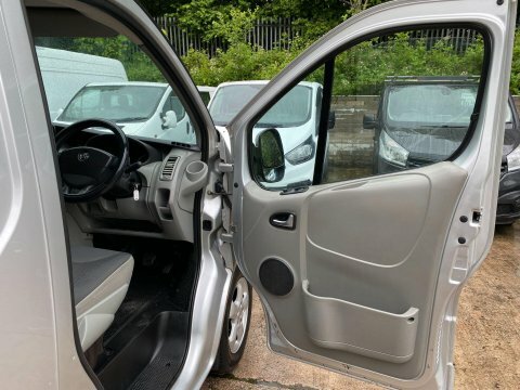 Vauxhall Vivaro Panel Van 2.0 Cdti 2700 Panel Van Tecshift Swb White #15
