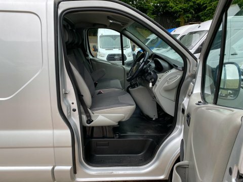 Vauxhall Vivaro Panel Van 2.0 Cdti 2700 Panel Van Tecshift Swb White #16