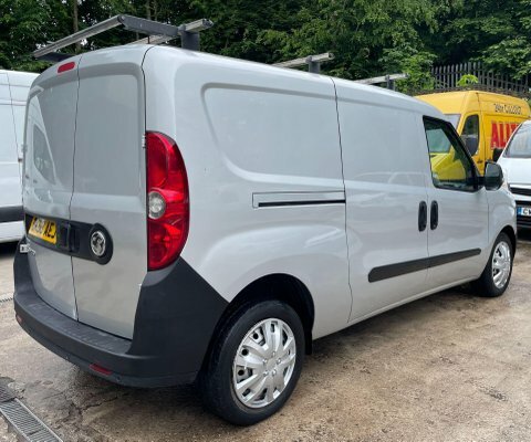 Vauxhall Combo 1.6 Cdti 2300 16V Fwd L2 H1 Ss White #8