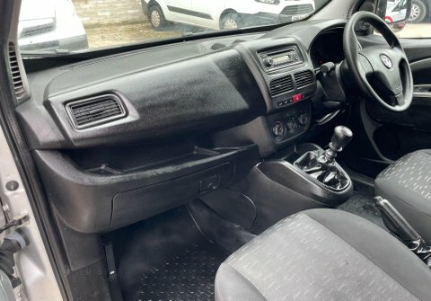 Vauxhall Combo 1.6 Cdti 2300 16V Fwd L2 H1 Ss White #29