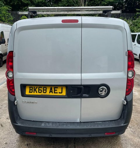 Vauxhall Combo 1.6 Cdti 2300 16V Fwd L2 H1 Ss White #9