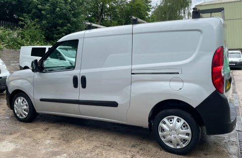 Vauxhall Combo 1.6 Cdti 2300 16V Fwd L2 H1 Ss White #13