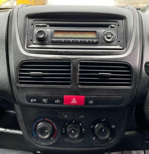 Vauxhall Combo 1.6 Cdti 2300 16V Fwd L2 H1 Ss White #26