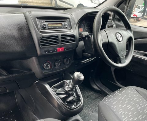 Vauxhall Combo 1.6 Cdti 2300 16V Fwd L2 H1 Ss White #30