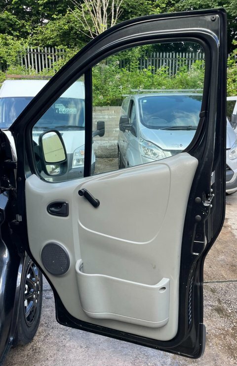 Vauxhall Vivaro  White #19