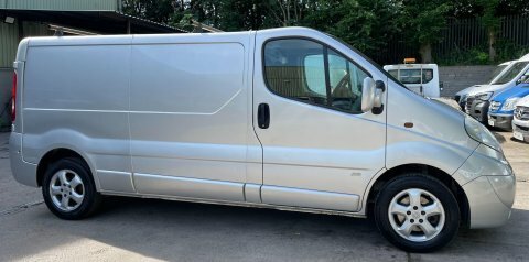 Vauxhall Vivaro 2.0 2900 Cdti Silver #4