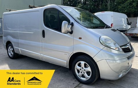 Vauxhall Vivaro 2.0 2900 Cdti Silver