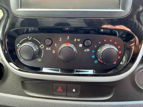 Renault Trafic Sl28 Energy Dci 120 Sport Nav Van Silver #66